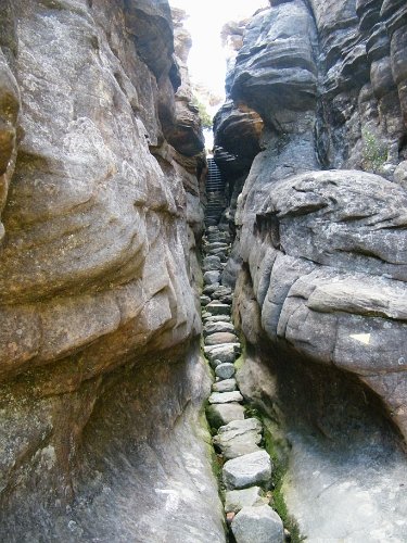 DSCF2954.jpg - weg durch die schlucht