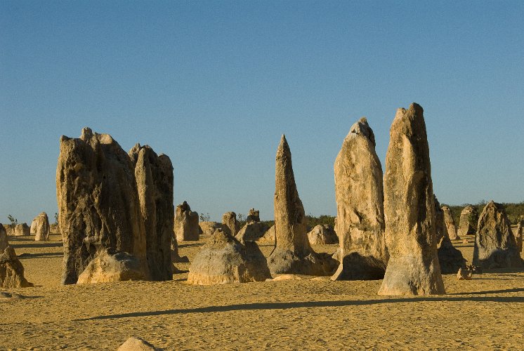 _AUS8400.jpg - pinnacles, sand und erodierender sandstein