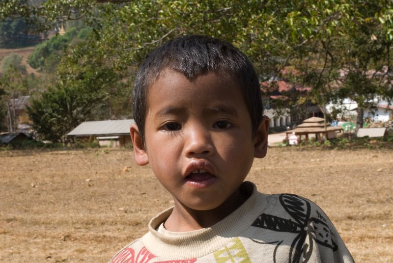 _DSC5291.jpg - inle lake - er versuchte sich mit uns zu unterhalten und ...