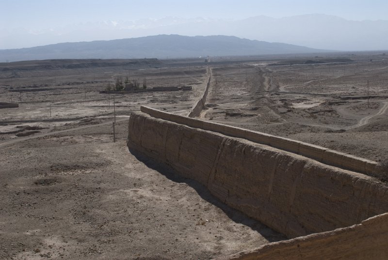 CHI_0947.jpg - von hier bis an das andere ende der mauer sind es etwa 5000 km