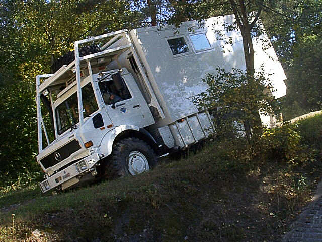 TESTGELAENDE1.jpg - für einen unimog kein problem