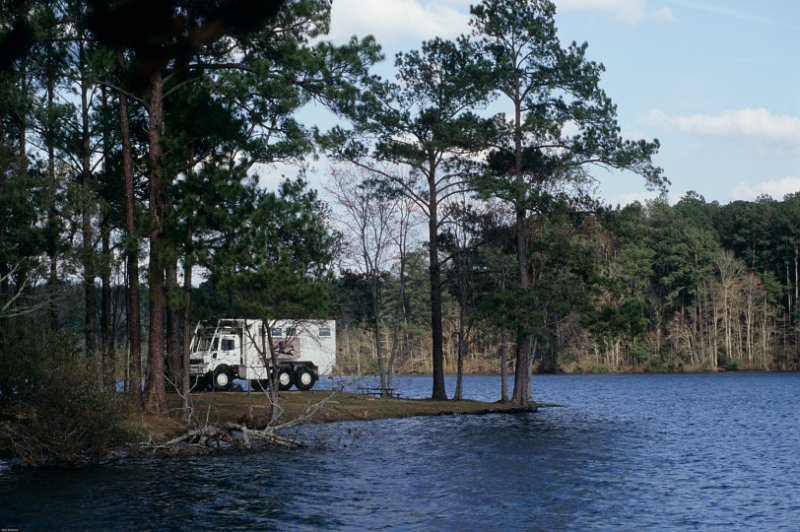 025.jpg - einsames camp in mississippi