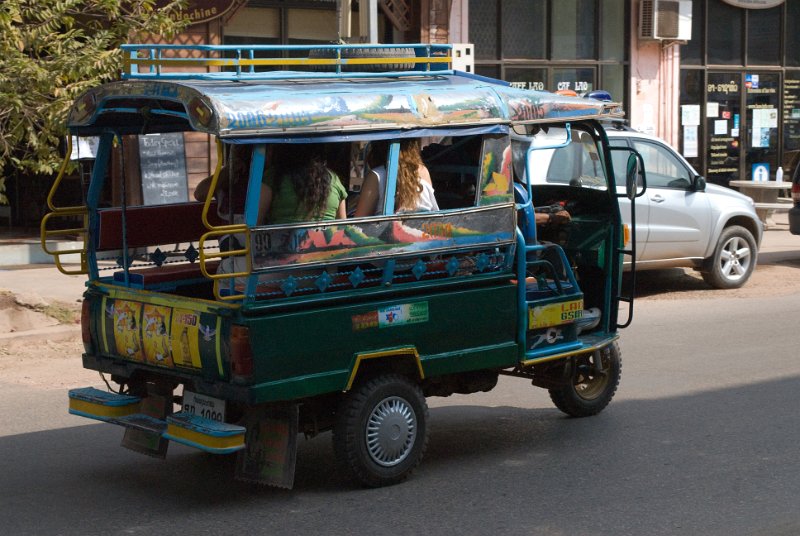 CHI_3399.jpg - vientiane - standard touristen taxi