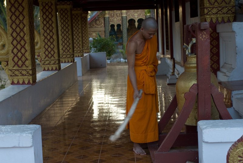 CHI_3558.jpg - luang prabang - ruf zur zeremonie