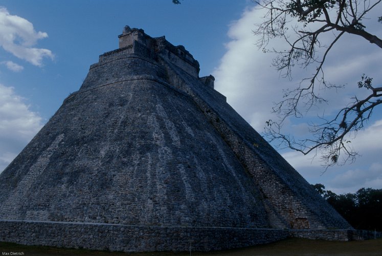 158-08.jpg - uxmal, die grosse pyramide
