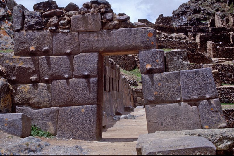 242-03.jpg - machu picchu, incas hatten werde stahl, noch räder, noch trag-oder zugtiere ...