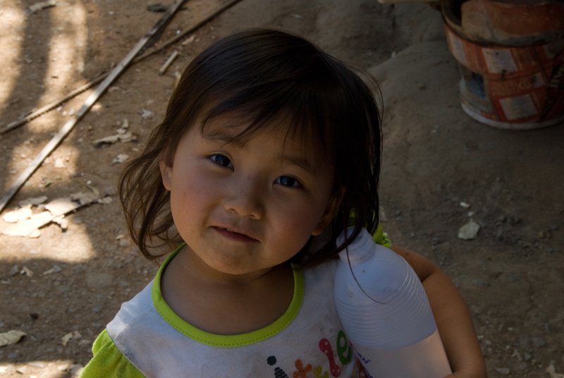 _DSC6991.jpg - doi ithanon - sobald eine kamera gesichtet wird sind kinder da