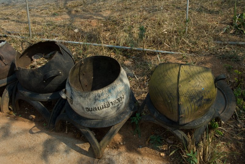 _DSC7215.jpg - in den hügeln nahe burma - alte reifen werden nochmals verwendet