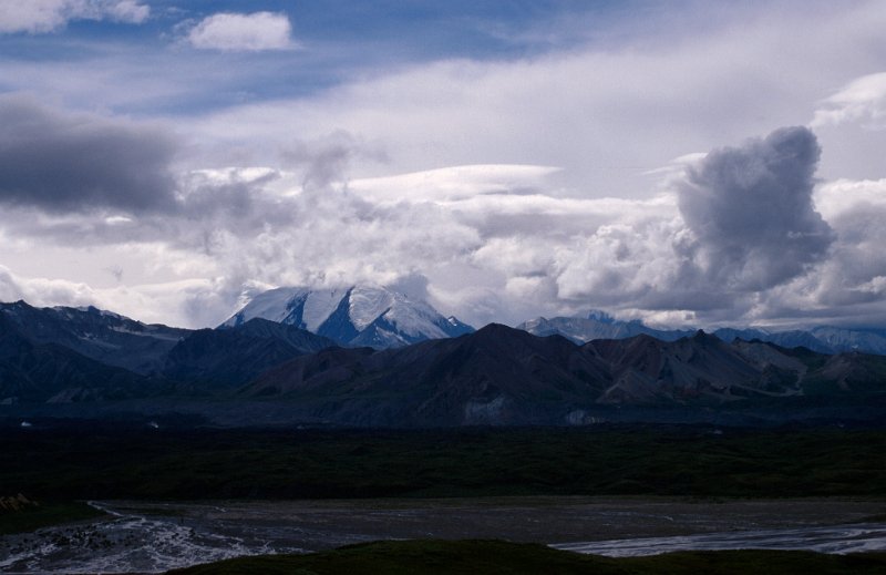 846.jpg - denali, ca. 6200 meter hoch, meist in den wolken