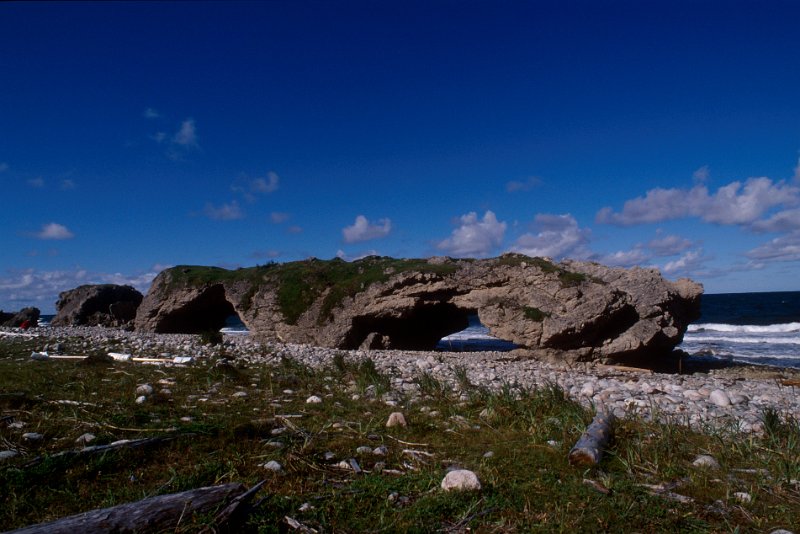 1398.jpg - neufundland, natürliche brücke