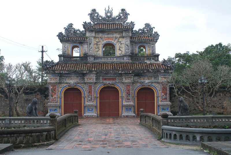 CHI_2616.jpg - hue - eingang zum ehemaligen kaiserpalast