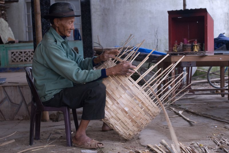 CHI_2913.jpg - hoi an - körbe für den markt