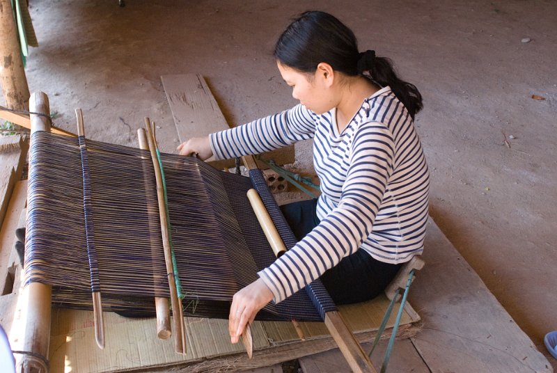 CHI_3270.jpg - dalat - lange harte arbeit für ein tuch