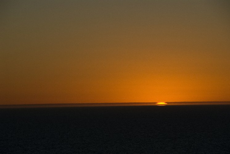 _AU40016.jpg - sunset at the western border of south australia
