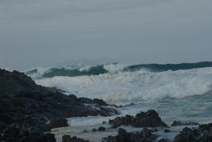 _AU30132.jpg - the see around tasmania is rough