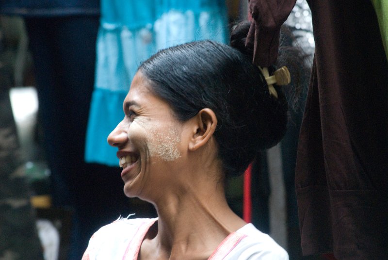 _CHI5006.jpg - ... but are friendly and cheerful