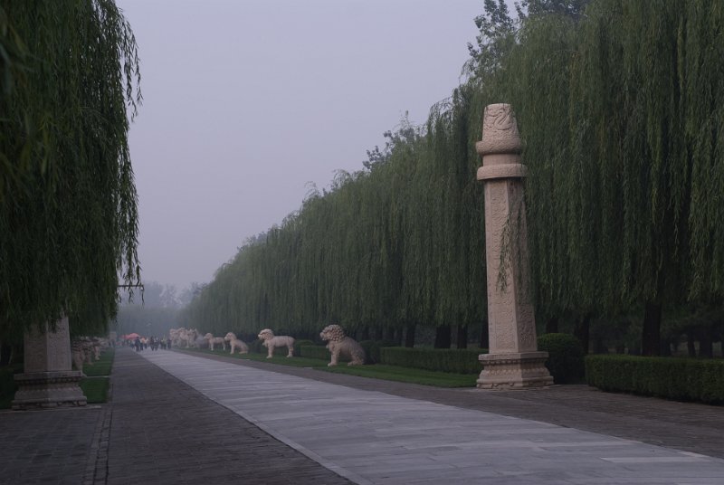 CHI_0455.jpg - the road of the souls, leading to the ming tombs