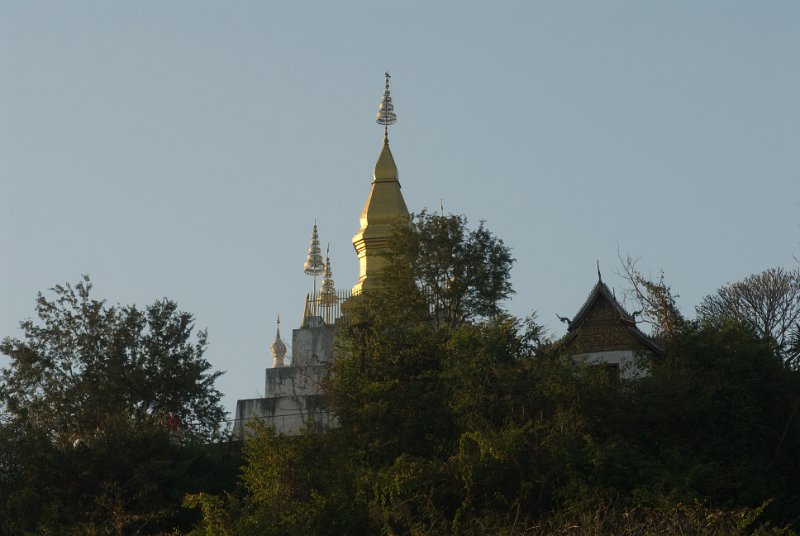 CHI_3754.jpg - luang prabang - phu si, overlooking the old city