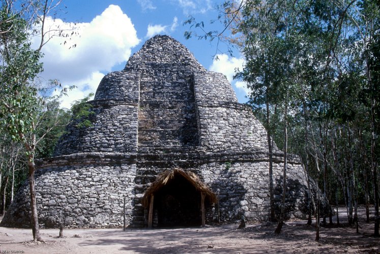 164-25.jpg - entrance to a pyramid