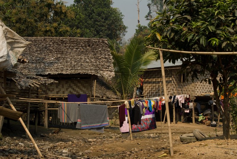 _DSC7297.jpg - nai soi - the refugees are poor but everything is very clean