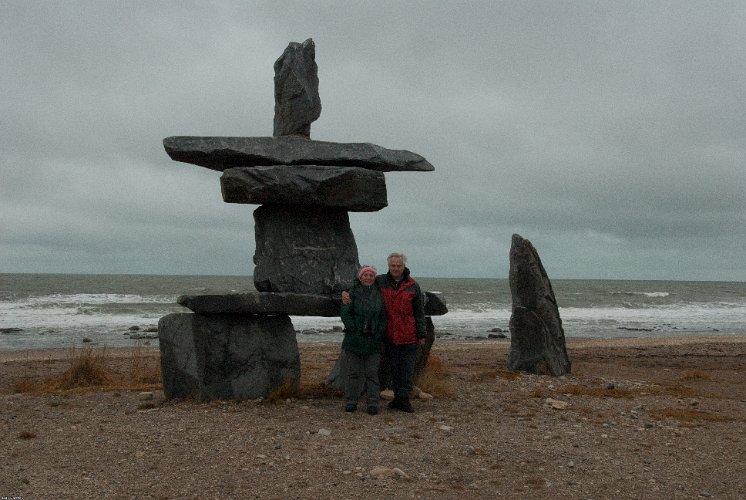 _TEX7880.jpg - an inuit symbol at the hudson bay