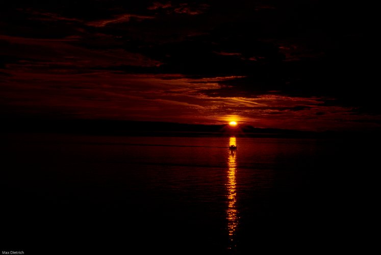 112-09.jpg - sunset at sunshine coast